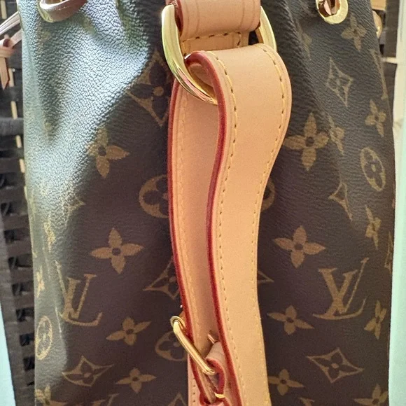 Louis Vuitton Petit Noe - Picture 8 of 16